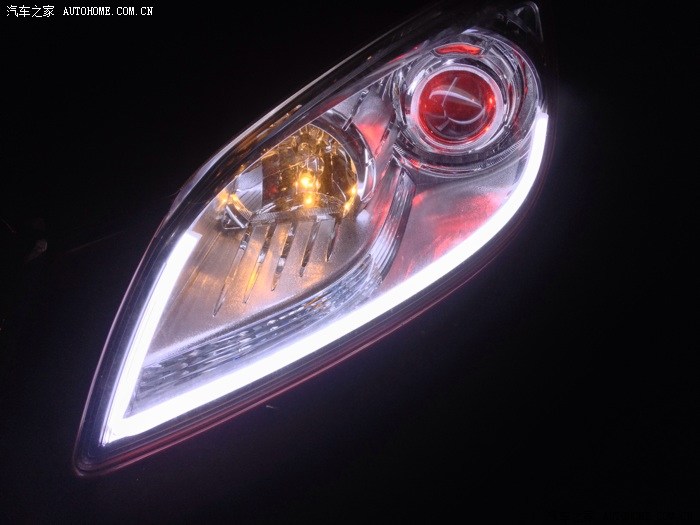 白色英朗gt冰蓝led示宽灯效果