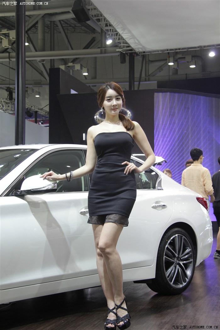 2014釜山国际车展车模篇最后的萌妹子最后三张是亮点