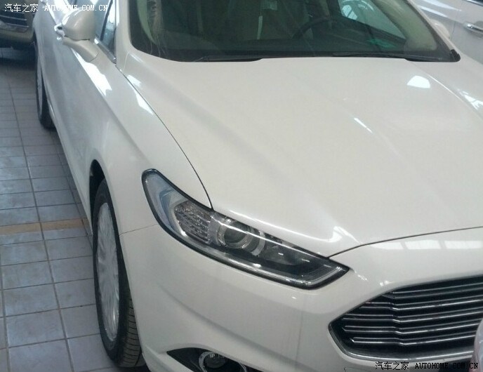 本小姐20t时尚珍珠白蒙蒙提车作业