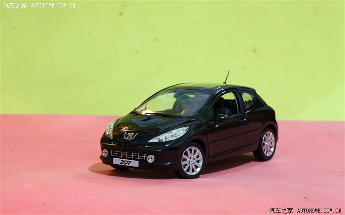 【车模】标致小型车207两门版