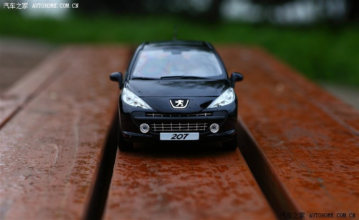 【车模】标致小型车207两门版