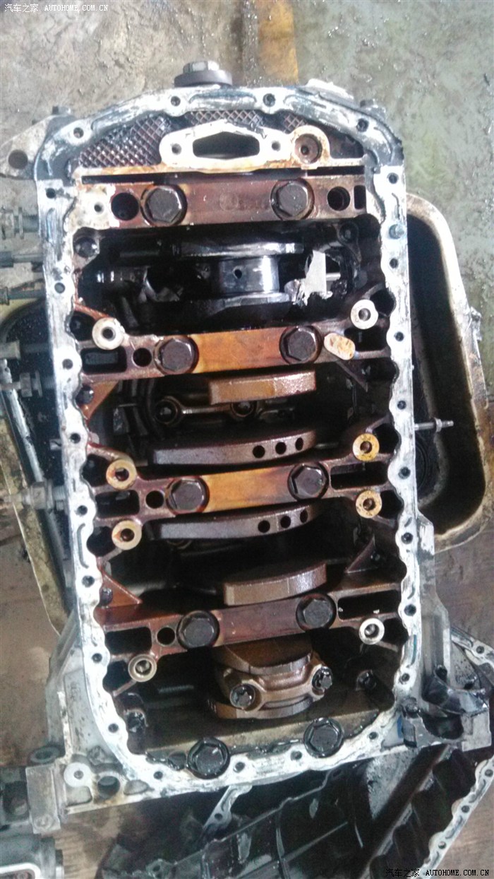 发动机保养后烧瓦抱轴缸体损坏