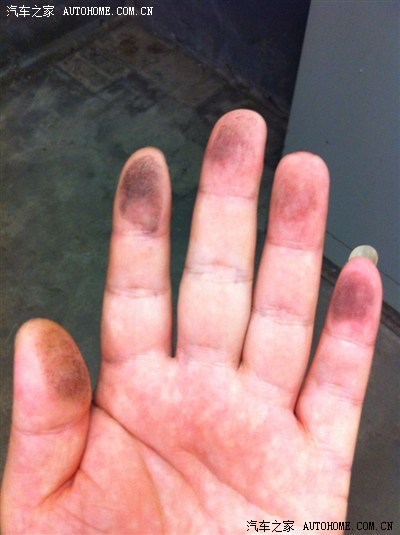 14款 新飞三排管里面发黑.