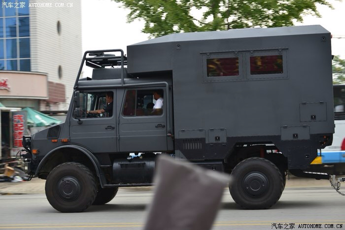 辽宁乌尼莫克房车擎天柱辽牌99999