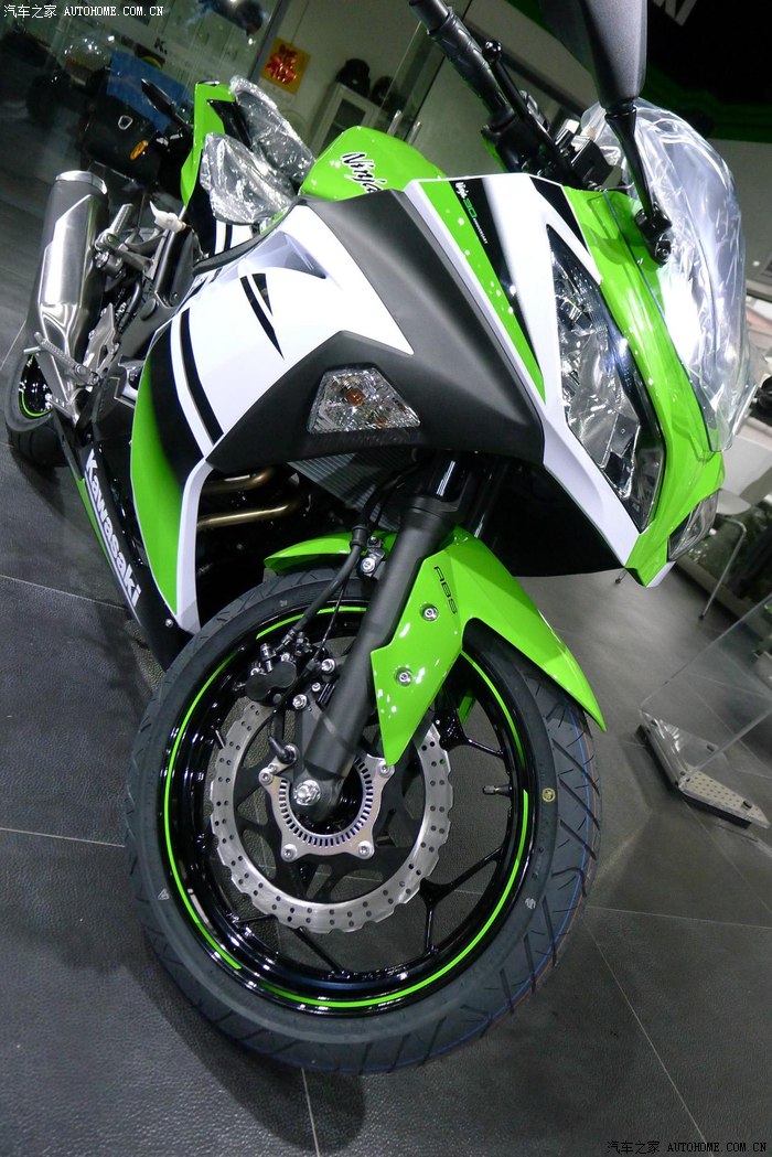 11045 | 回复: 44 川崎摩托车论坛 看到2015款ninja 250 abs特别版和