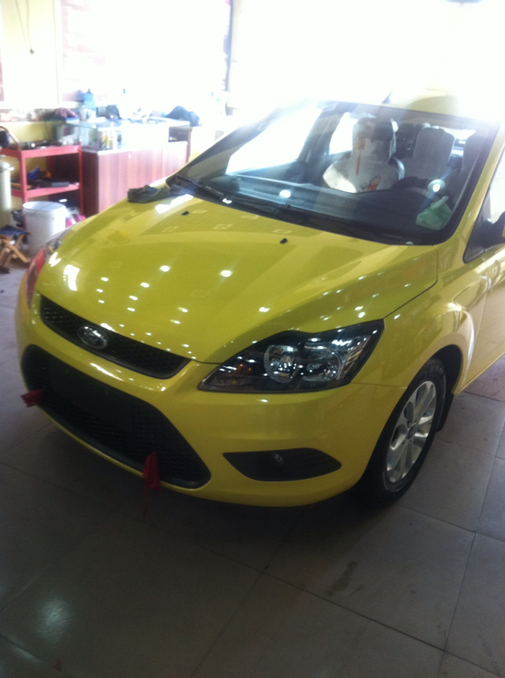 请问经典二厢福克斯什么颜色好?