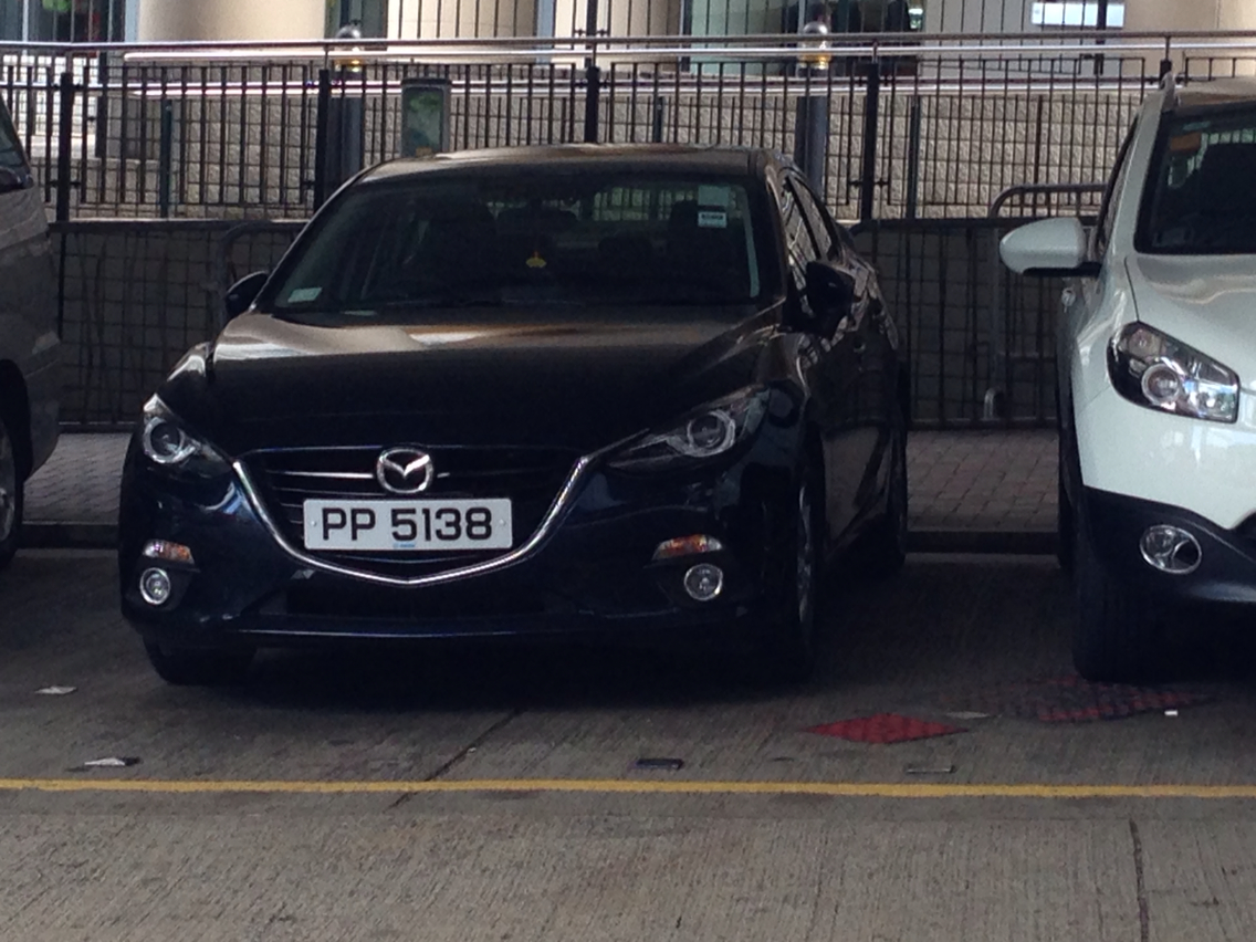 【图】在香港偶遇进口的小昂,居然～～_马自达3 昂克赛拉论坛_汽车之