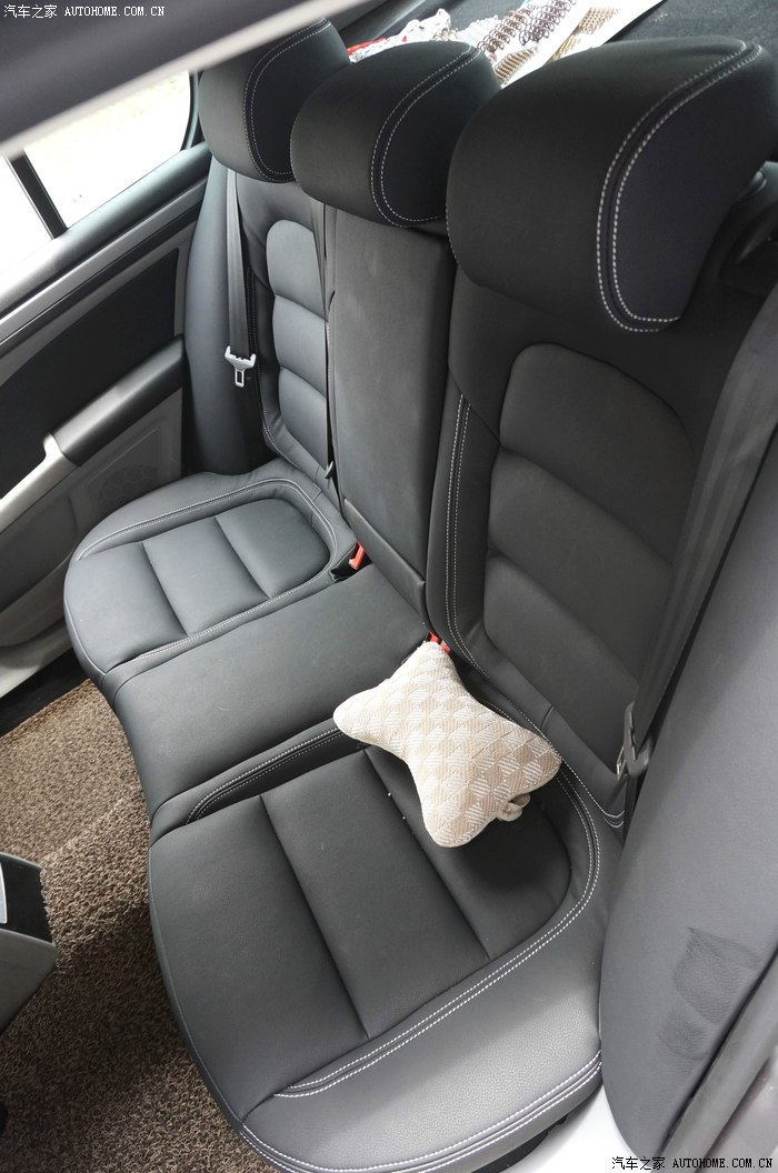 斯柯达速派黑皮白线只有创造才是真正的享受