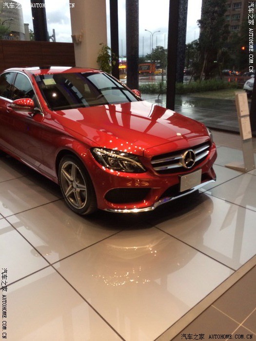 求红色新奔驰c照片!