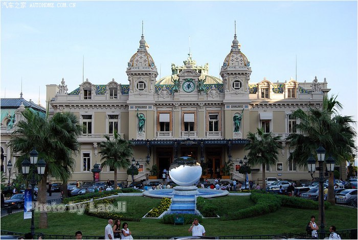 闻名世界的蒙特卡洛大赌场,年营业额在100亿人民币以上.