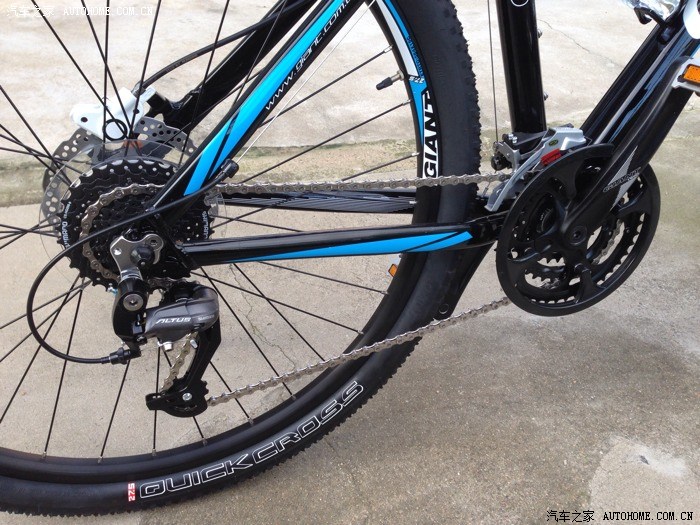 2015款捷安特atx835,黑蓝涂装,昨天提车,上配置和照片