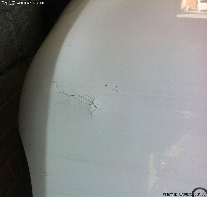 车漆怎么炸开了?