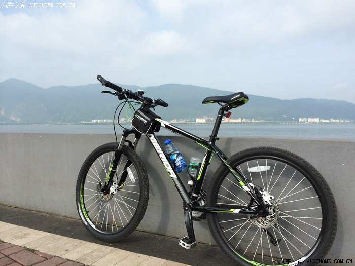 都是777,我来个merida战神300公里后的作业!解释m4000套件