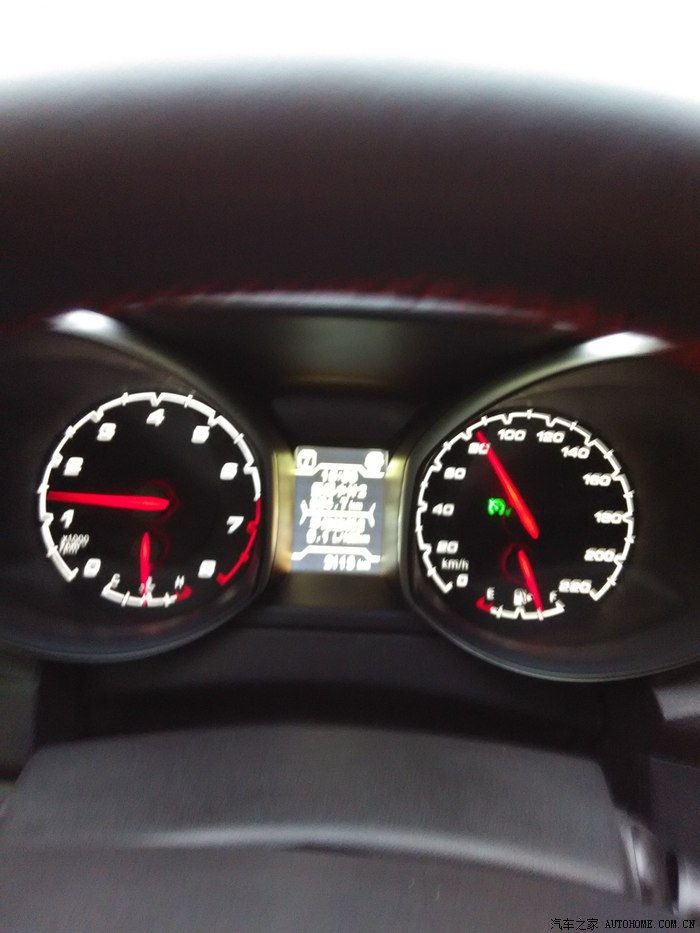 弱弱地问句时速80公里,码表才1400转不到算拖档吗?