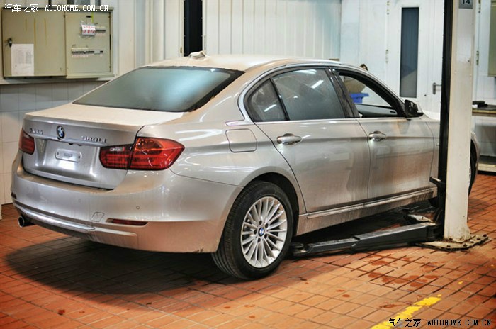 726 | 回复: 6 宝马3系论坛 宝马车门下,那个凸起的横条.