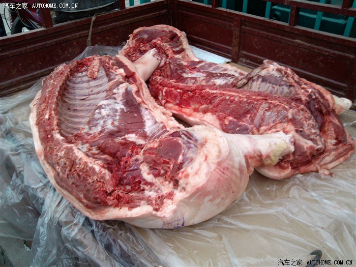 杀猪过年咯300斤以上一个字香浅谈和饲料猪的区别