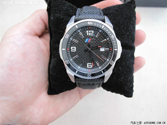 bmwm系列运动手表一枚已经定出谢谢