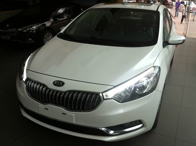 15款珍珠白k3 提车1个月 认证帖(神兽镇楼)