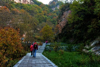 經過長時考慮,決定長途自駕出遊,線路如下: 秦皇島--駝梁風景區