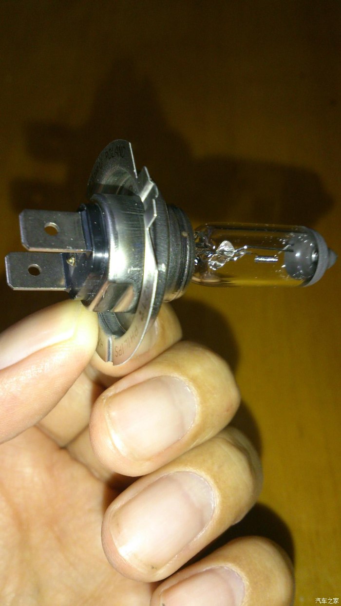 【图】自己动手,丰衣足食:更换左近光灯灯泡_凯越论坛_汽车之家论坛