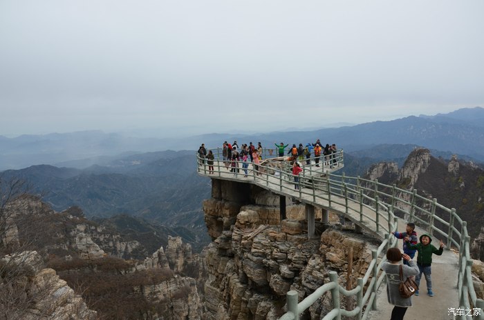 河北涞源白石山玻璃栈道