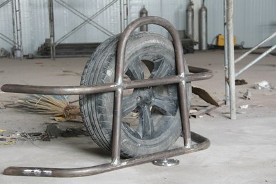 自己动手系列之--白客自制后杠备胎架完美终结篇--11月6日有更新