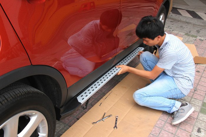 别克昂科拉安装胶粒防滑侧踏板专车专用酷斯特汽车装饰改装