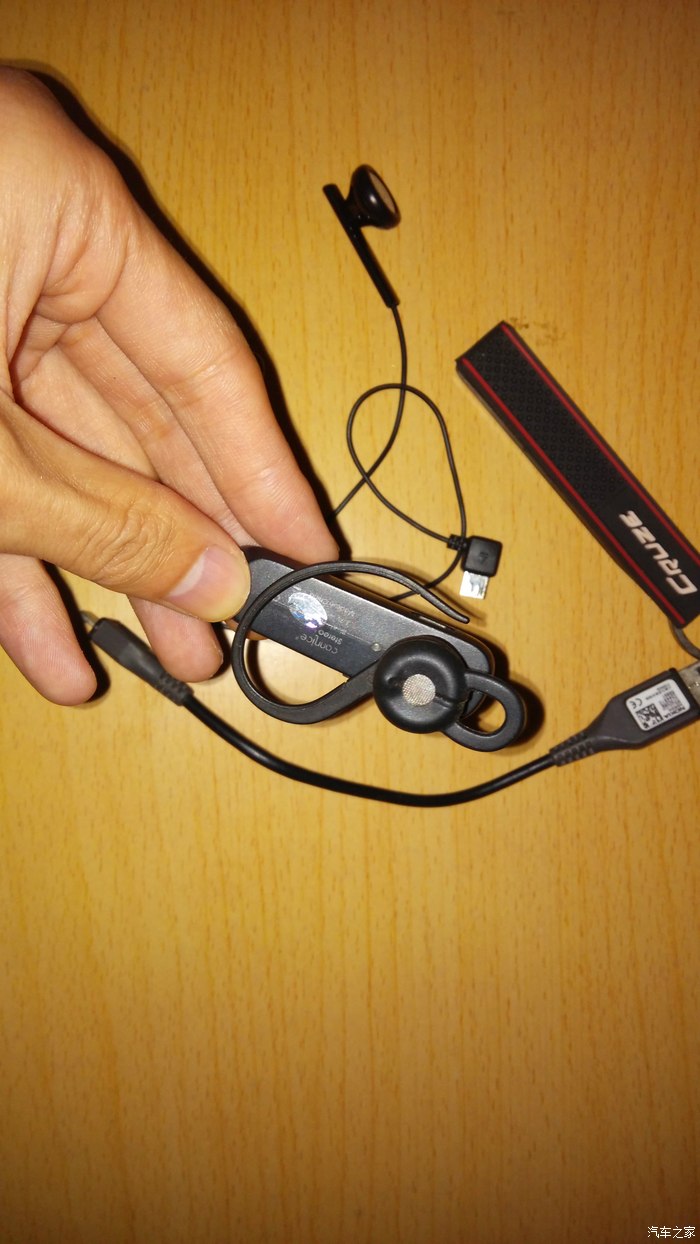 出个捷渡d600睿智版后视镜式行车记录仪一台