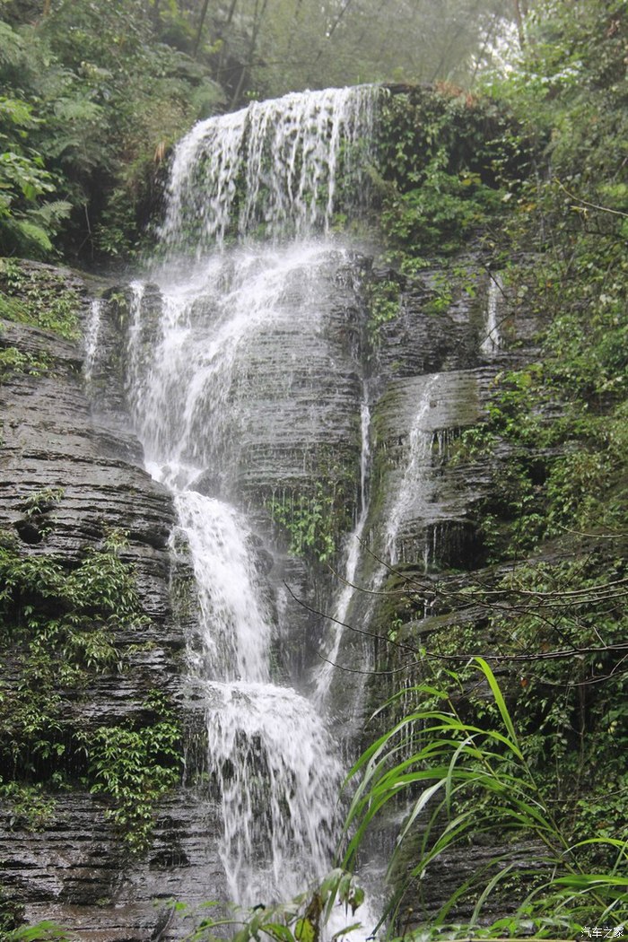 四川宜宾长安家族年会游僰王山仙女池和听瀑沟景点