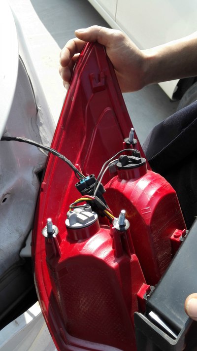 自己动手跟换35爆闪刹车灯_长安cs35论坛_手机汽车之家