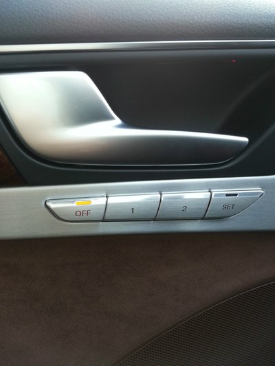 提奥迪a8l一年迟来的作业.