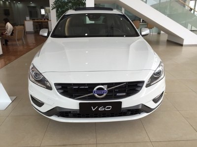 都rd独有       5车内无气味 缺点1座椅刺绣标没有我奇瑞都带刺绣logo