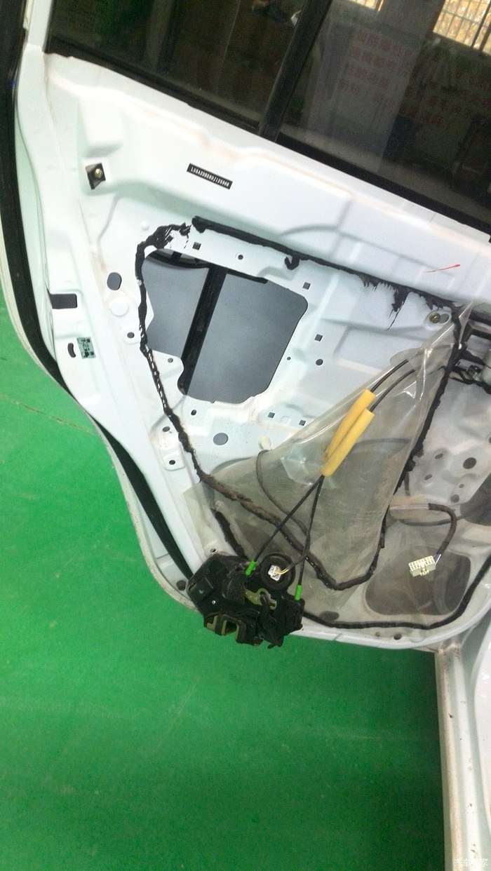 悦翔v5车门锁失效