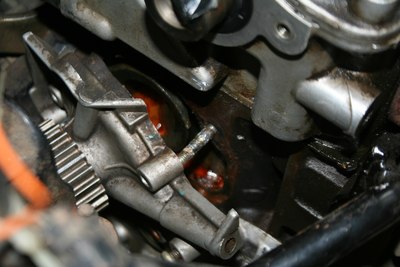 自力更生乐驰更换水泵作业第一人