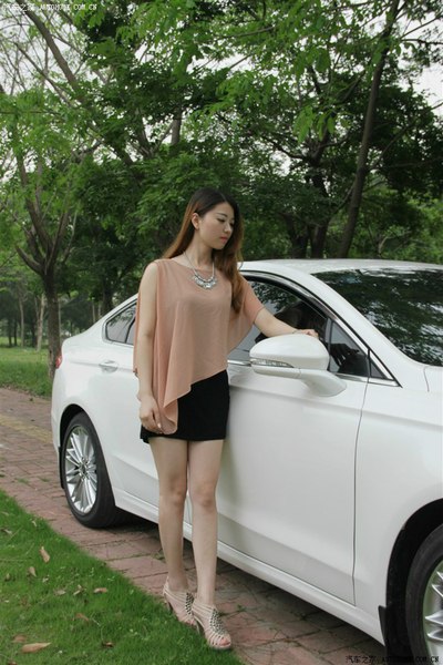 媳妇丝袜美腿媳妇当车模最新集合1129你下载了谁的老婆