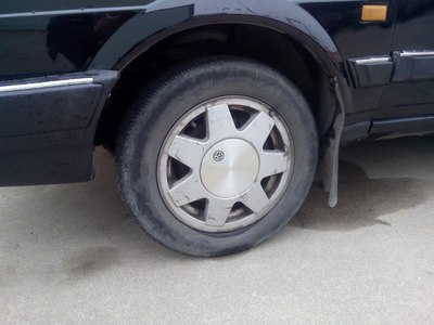 求普桑二手轮毂一个最好带轮胎