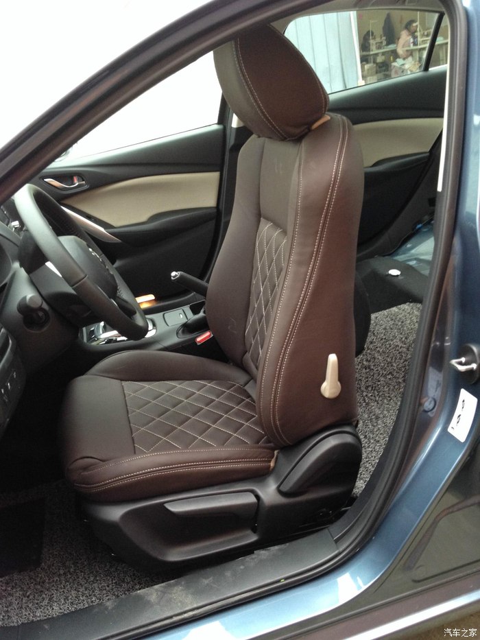 时尚版改摩卡色座椅