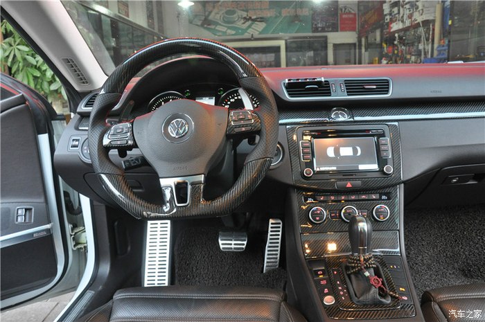 2014款大众cc内饰方向盘碳纤维改装分享