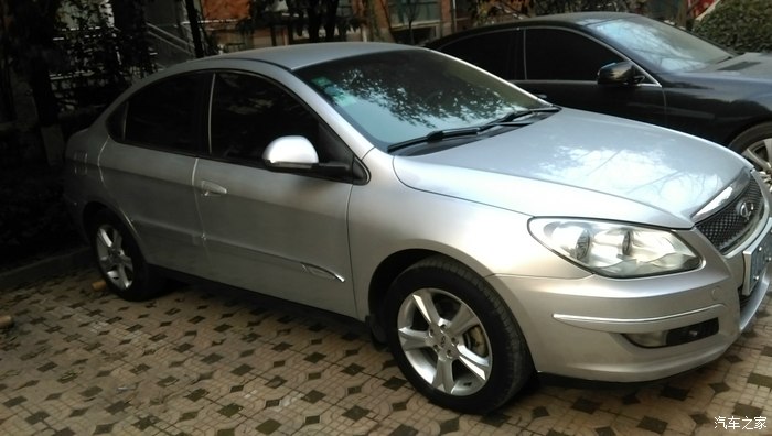 2012年奇瑞a3三厢银色进取版出售