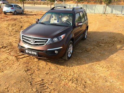 艳阳高照,开着【小金马】去看新房咯 (*^__^*)