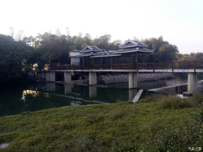 攀爬广西玉林陆川第一峰谢仙嶂