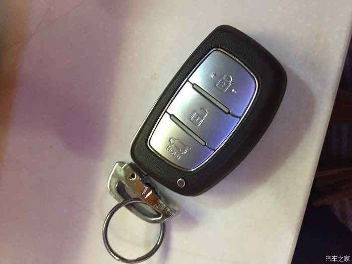 【图】各位朋友,大神,钥匙没电咋换电池13款…_北京现代ix35论坛_汽车
