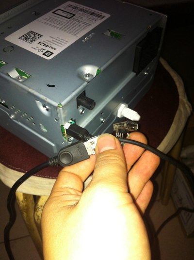 科鲁兹带usb,cd解锁.加自己改插口做数据线