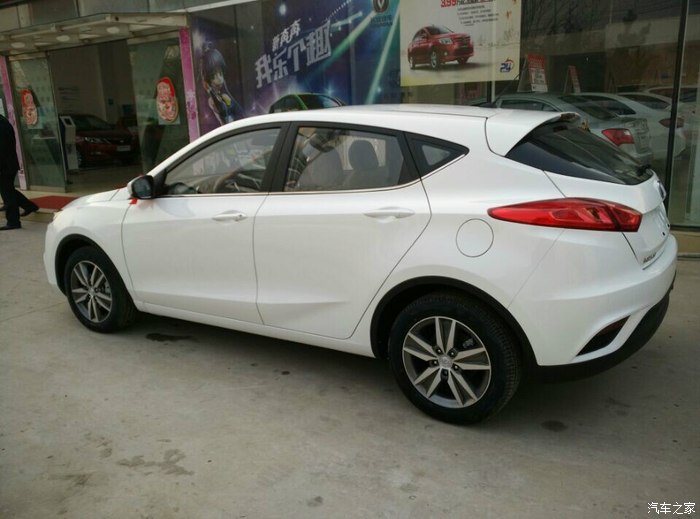 长安致尚xt2015最新款本地区的第一台车,刚提的