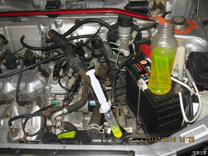 夏利a更换塔玛88度节温器作业