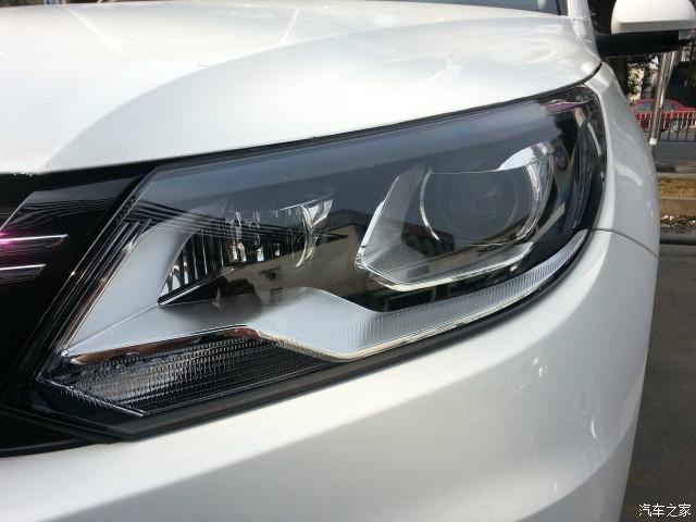 转让新途观18t豪华版氙气大灯一对