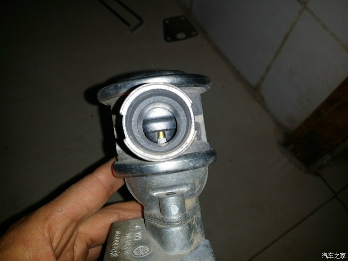 死马当活马医,自己动手,清洗二次进气阀.