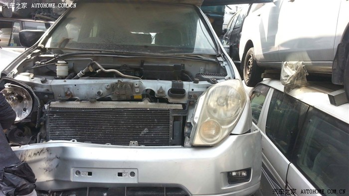 在香港废车场发现的三菱 dingo