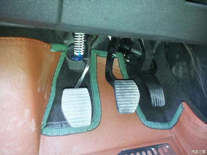 手动挡车挂档换挡的时候离合器踩到底对车不好