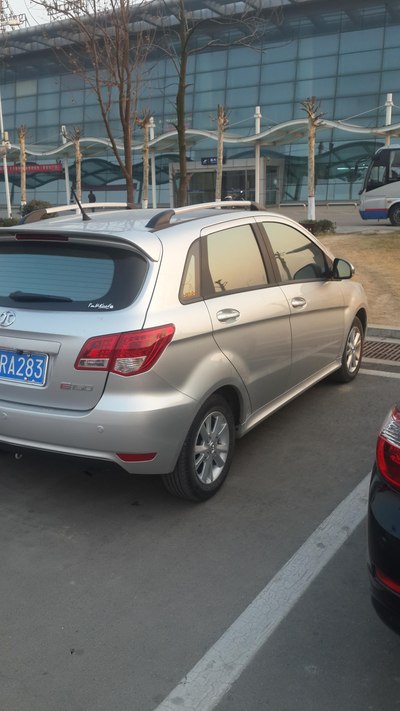 新提车小e银色装潢完毕._绅宝d20(原北汽e系列)论坛_手机汽车之家